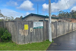 Council approves plan to demolish bowls club cottage for green space