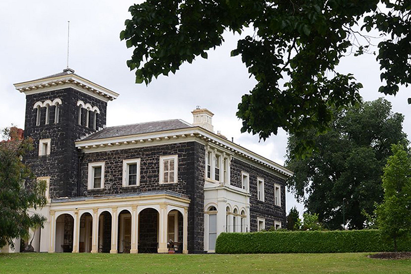 East Melbourne community Christmas Picnic