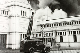 Melbourne’s original aquarium destroyed by fire