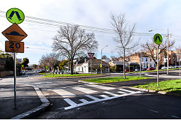 Residents divided over East Melbourne traffic works
